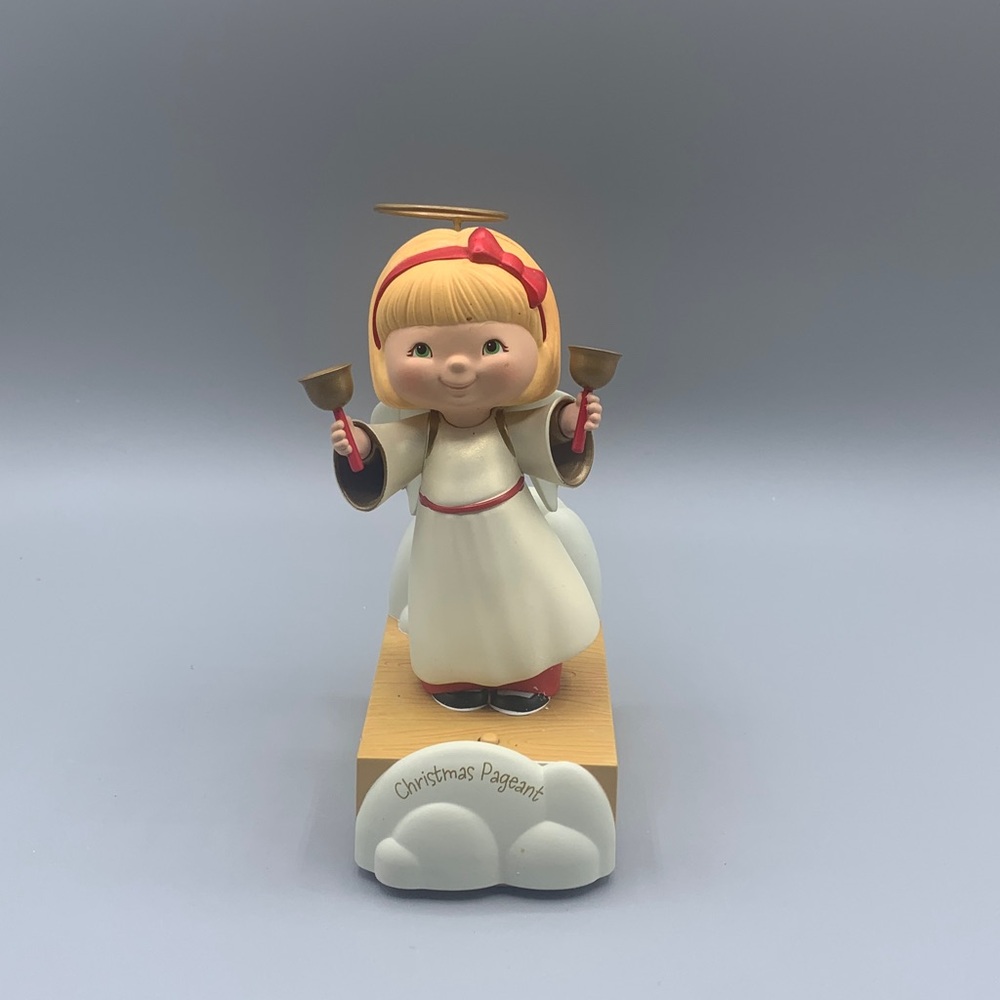 Hallmark 2012 Christmas Angel Choir Pageant Decor Animated Musical Tested